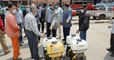 صور.. استعراض أسطول معدات التطهير والتعقيم أمام الإستاد الرياضى فى المنوفية