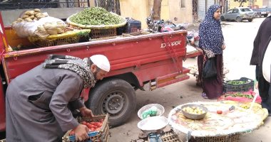 رئيس مدينة تلا : فض 3 أسواق منعا للتزاحم بسبب فيروس كورونا 