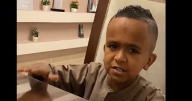 الطفل عبد الله صاحب أغنية "يا كارونا": نفسى أغنى مع الكينج وأقابل وليد سليمان