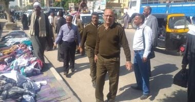 الوحدات المحلية بالمنيا تفض الأسواق لمنع التجمعات ومواجهة "كورونا"