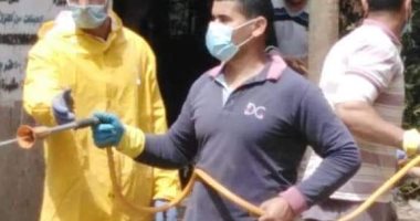 شباب يطلقون حملة لتعقيم وتطهير قرية كفر سندوة بشبين القناطر