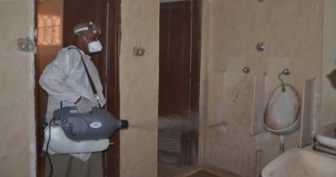 حملات تعقيم وتطهير مكثفة بمكاتب البريد والتأمينات والمدارس فى الأقصر.. صور