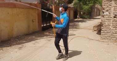 صور.. حملات التعقيم والتطهير بجزيرة أرمنت الحيط بأيادى شباب الجزيرة والمريس