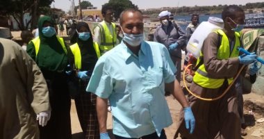 "مستقبل وطن" بأسوان يواصل حملات تطهير وتعقيم مدينتى إدفو ودراو.. صور