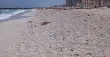للوقاية من كورونا .. حملات مكبرة لفض التجمعات فى شواطئ العجمى بالإسكندرية