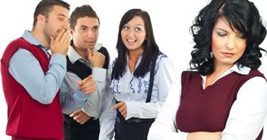 فى يوم الإخوة.. حكايات أمثال وأغانٍ عبرت عن معناها