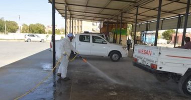 رئاسة مركز الخارجة: تنفيذ خطة عمل لتعقيم كافة المنشآت والمواقع بالمدينة