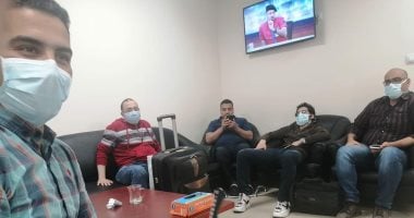 صور.. فريق طبى جديد يستلم مهام عمله بمستشفى العزل فى قها