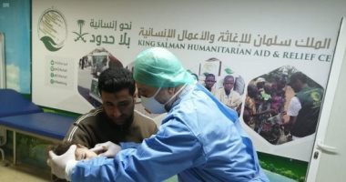 مركز الملك سلمان للإغاثة يواصل تقديم الخدمات للاجئين السوريين في مخيم الزعترى