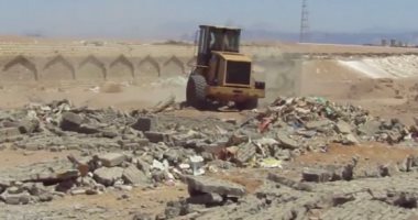 مجلس مدينة رأس غارب يستعيد 512 مترا فى حملة إزالة للتعديات على الأراضى