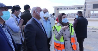 صور.. وزير النقل: مستمرون فى تنفيذ المشروعات القومية مع إجراءات الوقاية من كورونا