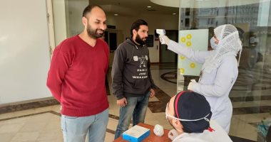 مستشفى بهتيم تخصص طاقم لفحص المترددين والعاملين يوميا