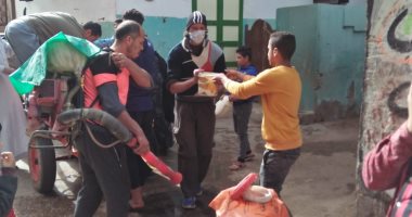شباب قرية الهياتم بالمحلة يطهرون الشوارع والمساجد بالجهود الذاتية 