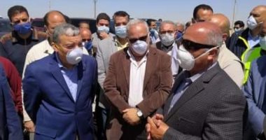 وزير النقل ومحافظ المنيا يتفقدان محور سمالوط الحر والطريق الصحراوى الغربى