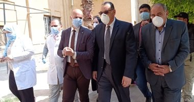 محافظ الشرقية يتفقد مستشفيى الحميات والصدر لمتابعة عمل الأطقم الطيبة
