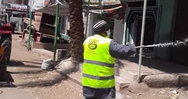 تدريب فرق للعمل فى تطهير وتعقيم الشوارع بالقرى والميادين بسوهاج 