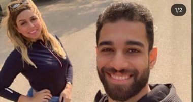 قصة صور .. عمرو السولية "ملك السيلفى" مع المدام و ليلى