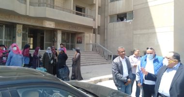 رئيس جامعة حلوان: نسعي لتوفير بيئة عمل صحية وآمنة للعاملين