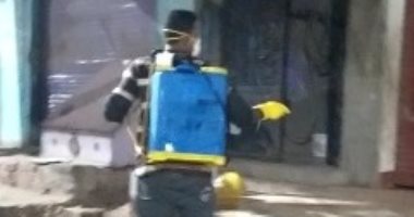 للوقاية من كورونا ..حملة شبابية بقرية جمريس فى أسيوط لتطهير الشوارع