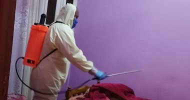 صور.. رئيس مدينة الأقصر: تعقيم منازل المصابين بكورونا لحماية المواطنين