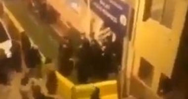 إطلاق نار ومشاجرات أمام محلات البقالة في تركيا قبل فرض حظر التجول.. فيديو