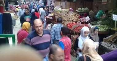 خوفا من كورونا.. قارئ يشكو من التزاحم الشديد فى شارع أحمد مصطفى بالمرج