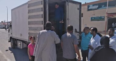 مجلس مدينة القصير يكثف الرقابة على المحال لمتابعة أسعار السلع.. صور