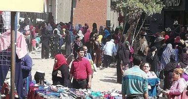 أضبط مخالفة ..إقامة سوق الأحد بشبرا الخيمة رغم التحذيرات