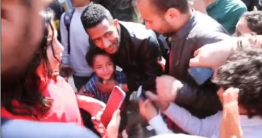 محمد رمضان مع جمهوره فى 6 أكتوبر ويؤكد: باقى يوم واحد ونخلص تصوير "البرنس"