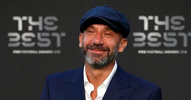 لم أعد مضطرا إلى رسم الحاجبين بقلم رصاص.. أسطورة إيطاليا يعلن تعافيه من السرطان