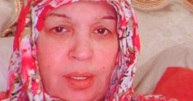 فيفي عبده من غير ميكاب..وتعلق:"فكرت أريح وشى شوية بس اللغد لازم نشوفله صرفة"