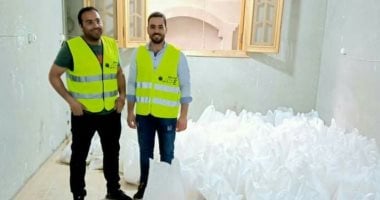 أهالى كفر شبين بالقليوبية يوزعون شنط الخير لمساعدة المحتاجين