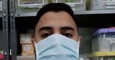 جيشنا الأبيض.. أشرف صيدلى على خط مواجهة كورونا بمستشفى الزهور فى بورسعيد