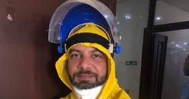 جيشنا الأبيض.. الدكتور عمار طبيب الباطنة على خط مواجهة كورونا بمستشفى الكهرباء