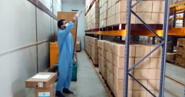 وزارة الطيران تستكمل اجراءات التعقيم والتطهير لطائرات الشحن الجوى.. صور