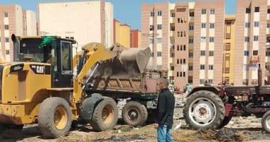 حملات نظافة وتطهير وفض أسواق بمركز أبو كبير فى الشرقية.. صور