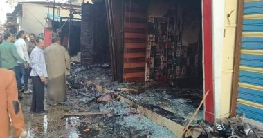 السيطرة على حريق هائل شب فى 3 محلات بشربين.. صور