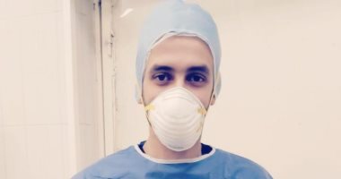 جيشنا الأبيض.. أحمد فتحى على خط مواجهة كورونا فى مستشفى بالإسكندرية