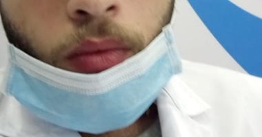 الجيش الأبيض.. "أحمد الشريف" على خط مواجهة كورونا بمستشفى جامعة الإسكندرية