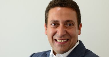 رجل أعمال مصرى بالخارج يتبرع بـ 5 ملايين جنيه لحساب 2030 لدعم العمالة غير المنتظمة