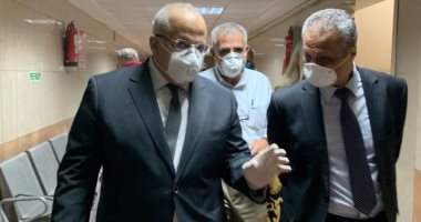 الخشت يتفقد معهد الأورام ومستشفيات جامعة القاهرة ويوجه باتخاذ إجراءات الوقاية.. صور