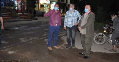 صور.. سكرتير محافظة الأقصر يتابع حملات إزالة المخلفات والتعقيم والتطهير ليلاً