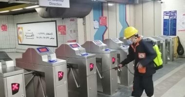 شاهد التزام وانضباط ركاب المترو بإجراءات الوقاية ضد كورونا وارتداء الكمامات
