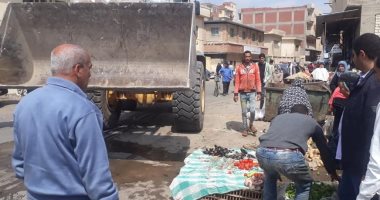 صور . زحام  فى أسواق الإسكندرية.. والأحياء تكثف حملاتها 