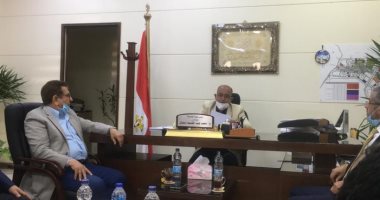 "إسكان النواب" تتفقد انتظام العمل بالعاصمة الإدارية وتتأكد من اتخاذ إجراءات وقائية.. رئيس الجهاز: العمل عاد بالمشروعات القومية بنسبة 80%.. والعمال: قولوا للرئيس السيسى إننا حاسين بالأمان علشان هو موجود