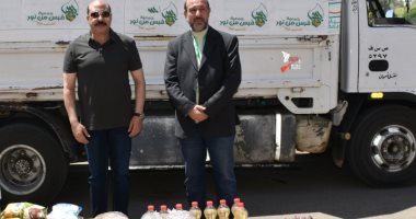 توزيع 5 طن مواد غذائية وألعاب أطفال على أهالى قرية العلاقى بأسوان