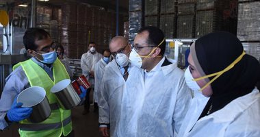 رئيس الوزراء يزور مصنع كايرو باك إيجيبت للاطمئنان على إجراءات الوقاية
