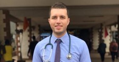 إيهاب طبيب بمستشفى جامعة طنطا يشارك بمبادرة اليوم السابع لدعم الجيش الأبيض