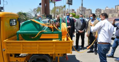 محافظ الدقهلية يتفقد معدات جديدة للتطهير.. ويؤكد مرتبات عمال النظافة خط أحمر