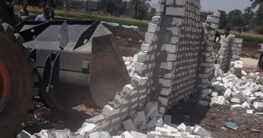 لليوم الثاني.. الأقصر تنفذ 9 حالات إزالة لمبانى مخالفة فى المهد